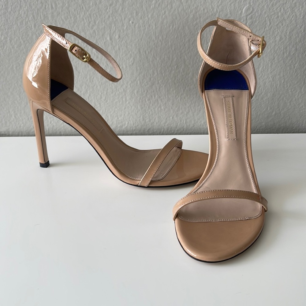 Stuart Weitzman nude heels